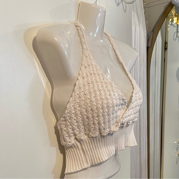 Off White Crochet Knit Cropped Halter Top - Picture 3 of 16